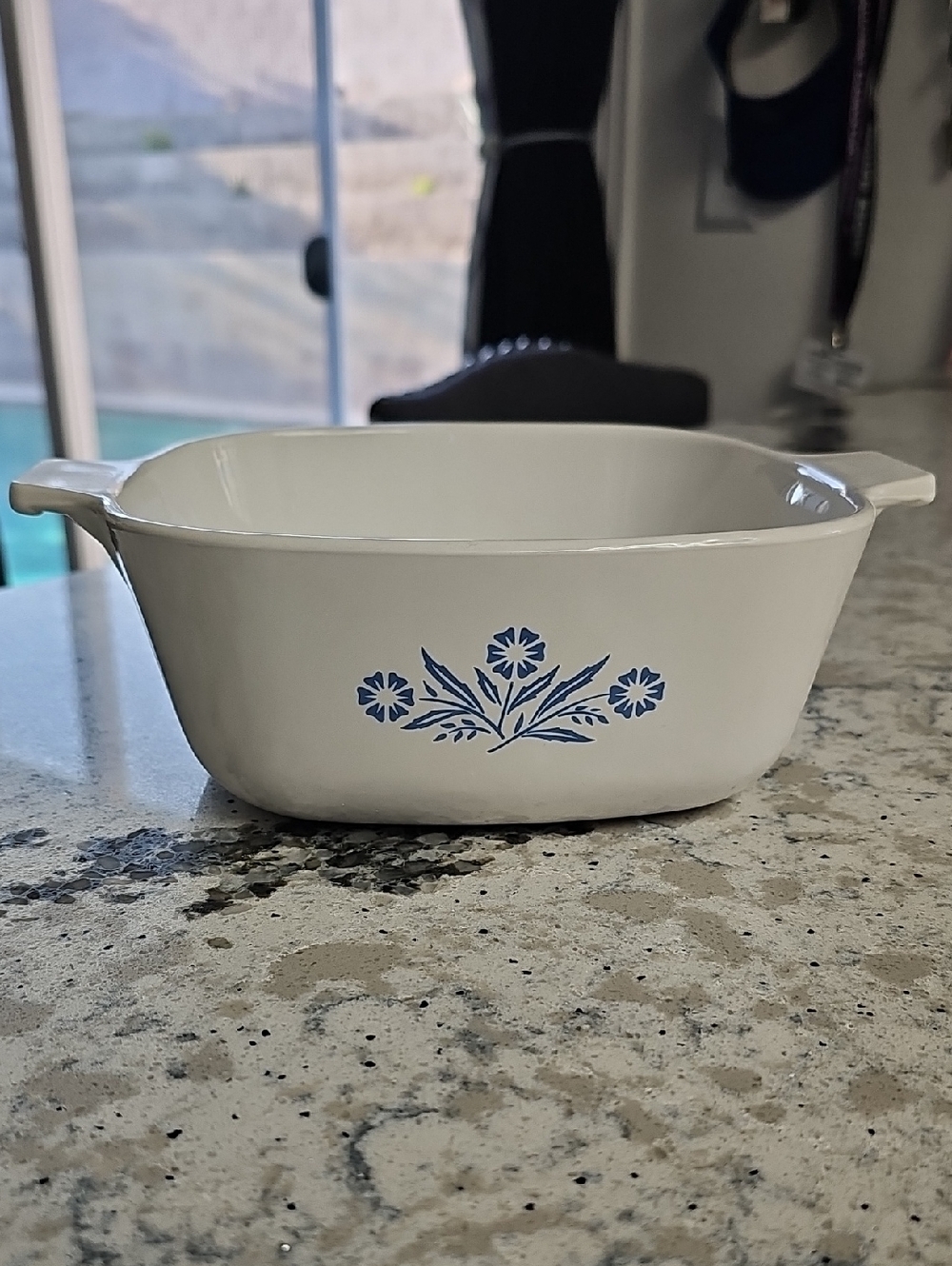 Corningware White Ceramic Casserole with Blue Cornflower Design 1 1/2 QT